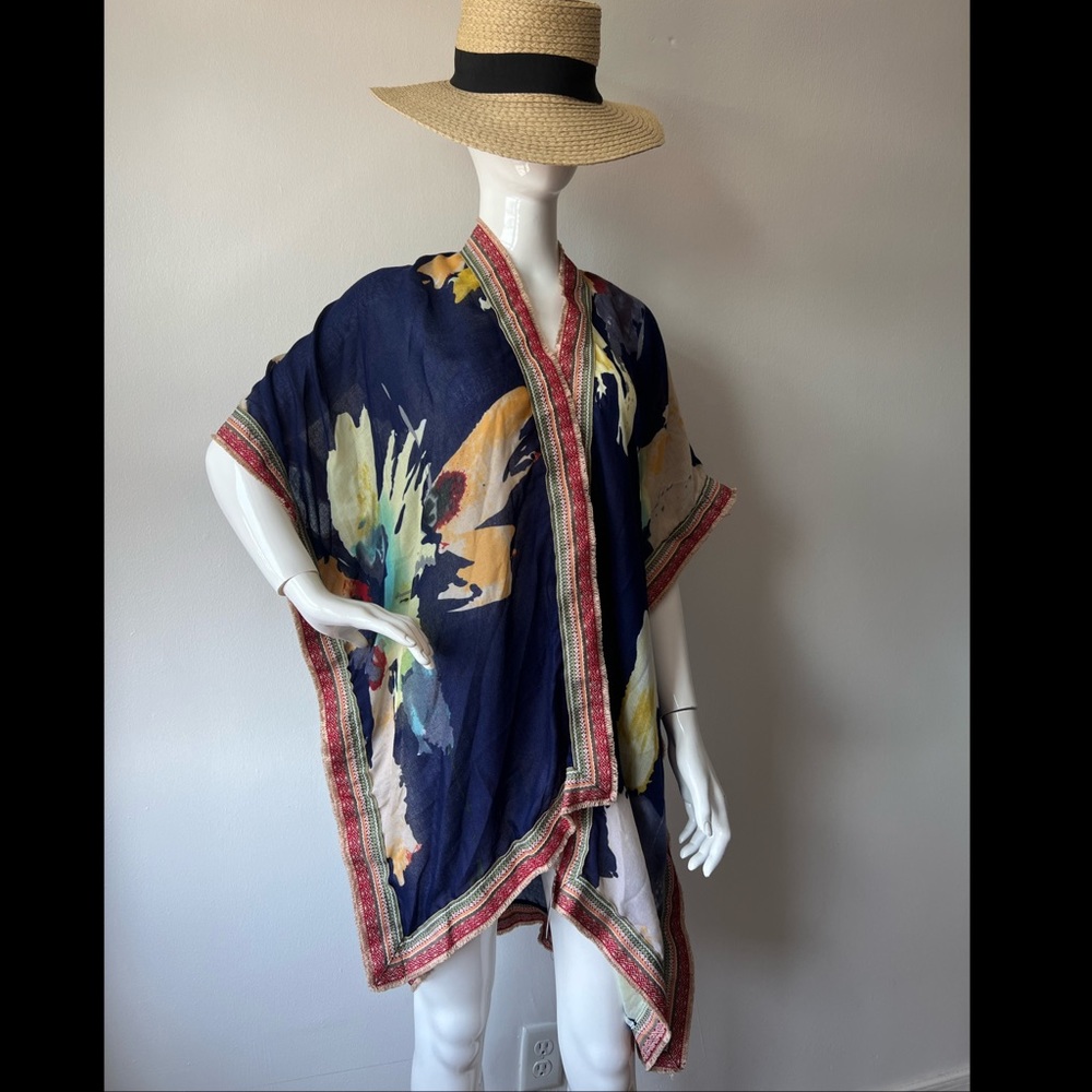 The Accessory Collective Kimono - Picture 2 of 5